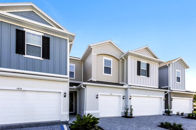 Parkside - SQFT 1527 - Aspen - Front View - Parkside