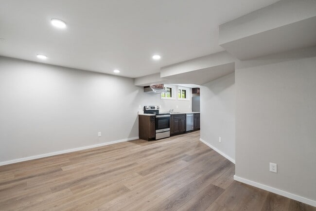 Photo - Updated ADU in Dekum Triangle/ 2/1