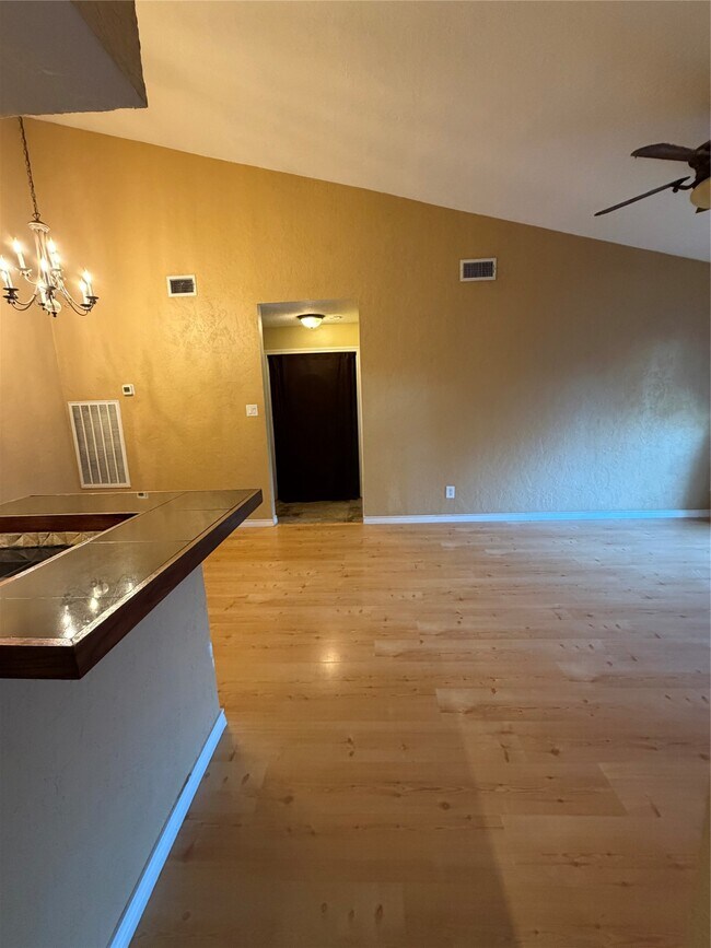 Building Photo - 12755 Mill Ridge Dr Unit 501