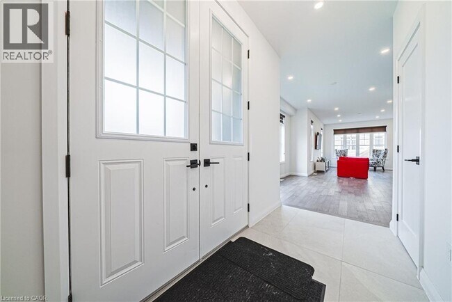 Photo - 28 Cherry Blossom Hts