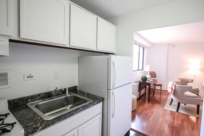 Photo - 1420 N St NW Unit 101