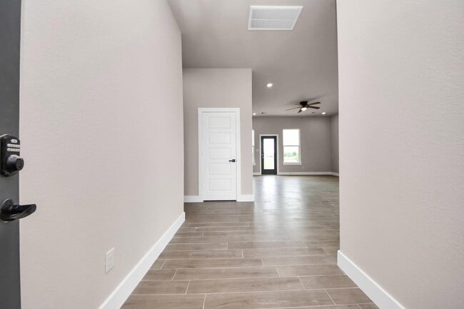 Photo - 11141 Rd 5503