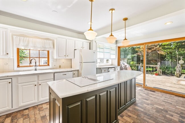 Photo - Charming 3 Bedroom, 2 Bath Home with Abundant Space & Natural Light