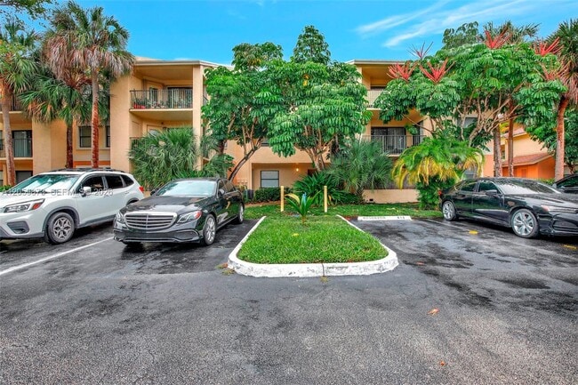 Building Photo - 9999 Summerbreeze Dr Unit 808