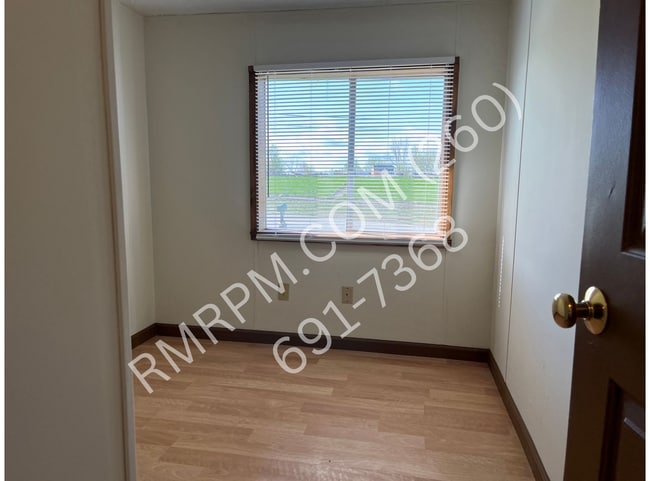 Photo - 2065 E Lakeside Dr