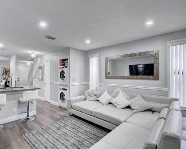 Photo - 9270 NW 40th St