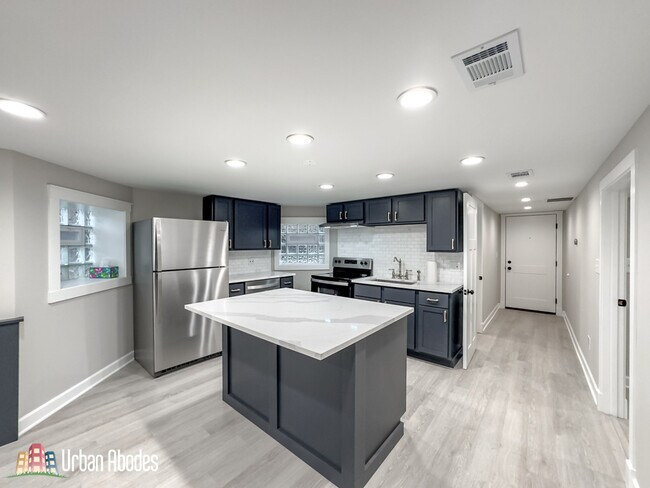 Photo - 1536 N Hamlin Ave Unit A09K