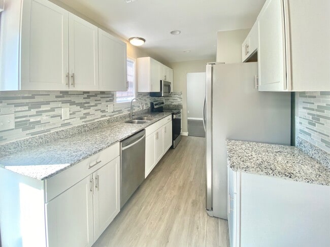 Photo - 102 Petworth Dr