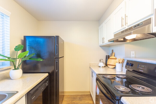 2BR,2BA-1000SF