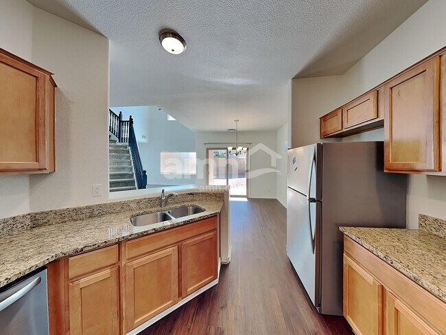 Photo - 138 E Calle Del Rondador