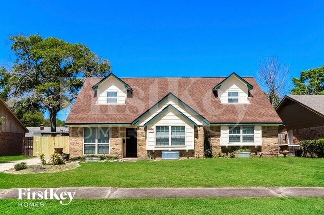Photo - 307 Coronation Dr