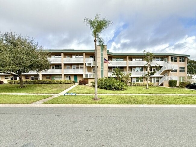 Photo - 445 32nd Ave N