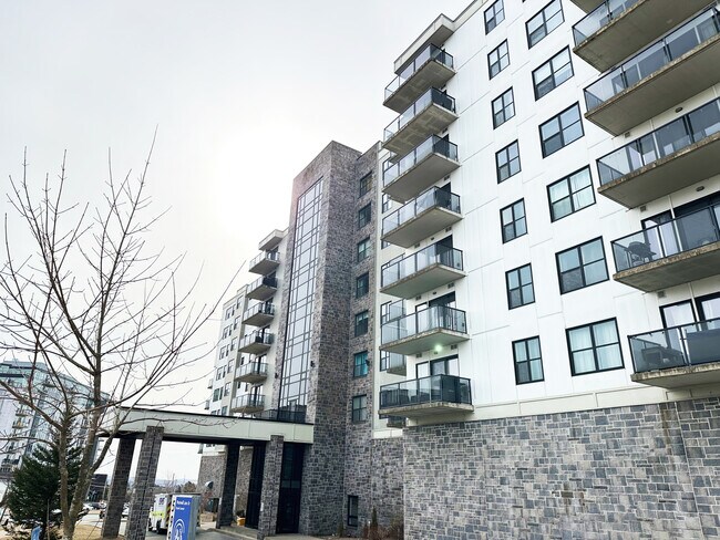 Photo - Royale Summit