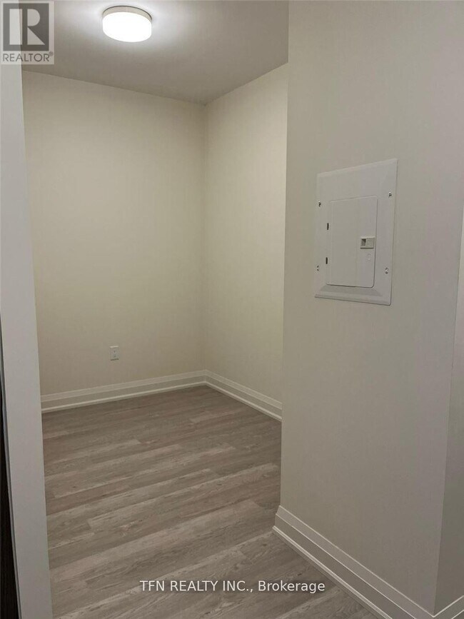 Photo - 212 King William St Unit 512