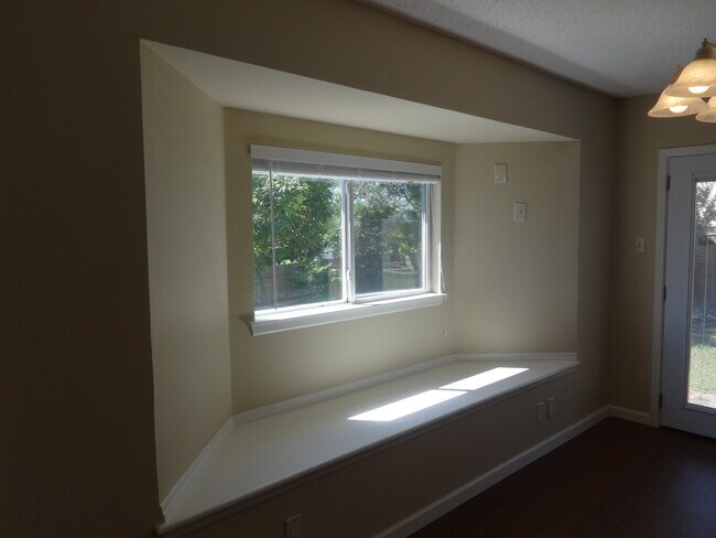 Photo - 4803 Fern Lake