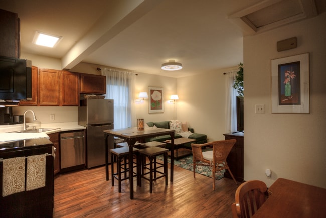 Photo - 500 N Lake St Unit Up