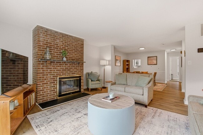 Photo - 1608 Key Blvd