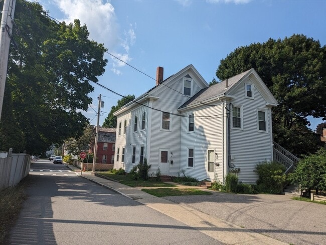 Photo - 8 1/2-82 Russia St Unidad 0