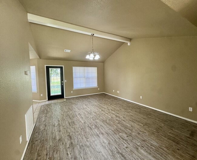 Photo - 121 Lanita Cir