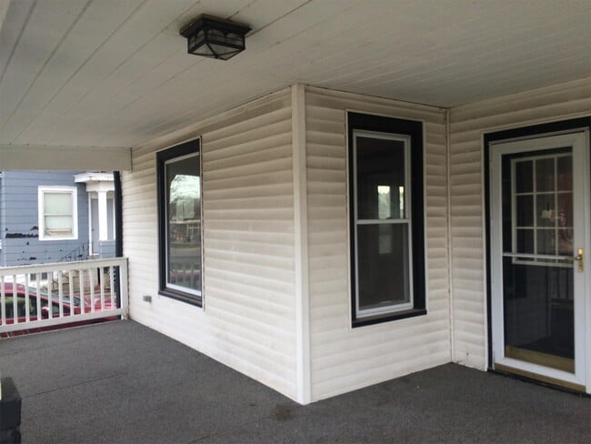 Photo - 438 Locust St