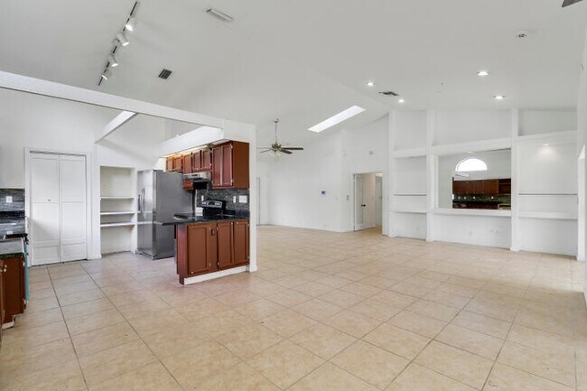 Photo - 14616 Autumn Ave