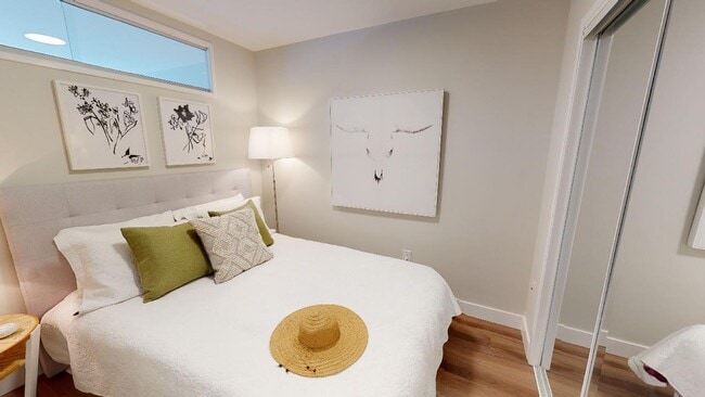 Photo - 1461 Harwood