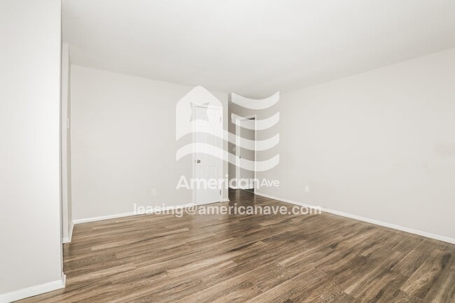 Photo - 1708 E Redfern Way