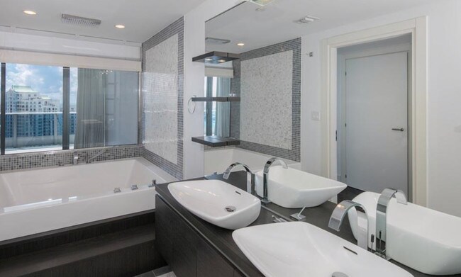 200 Biscayne Blvd Way Unit 4313 Condo For Rent In Miami Fl