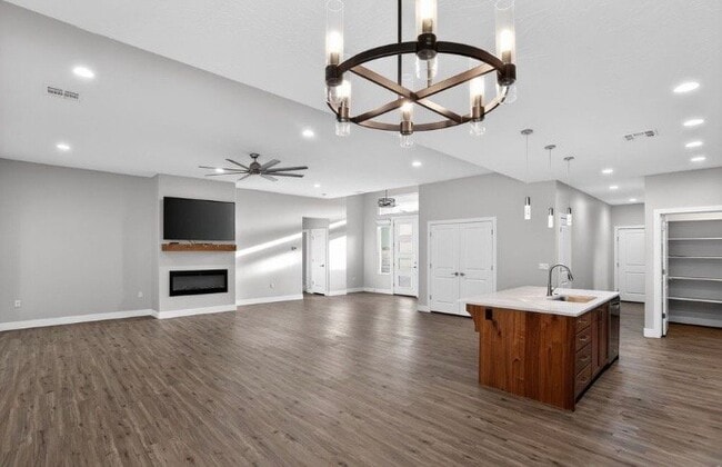 Photo - 1838 W 180 N