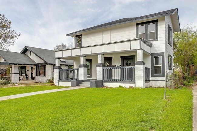 Photo - Beautifully Remodelled 1922 Home- Duplex- Upstairs Unit-  3 Bedroom, 2 Bath- 2 Miles from TCU-  7...