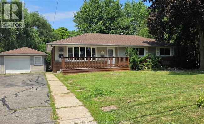 Photo - 1050 Bartlet Dr