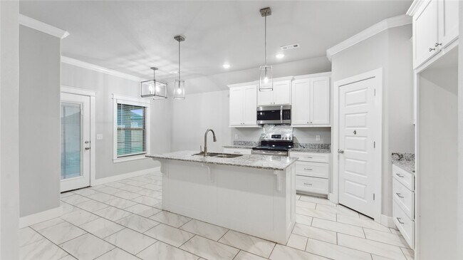 Photo - 1902 E Endura Pk Dr