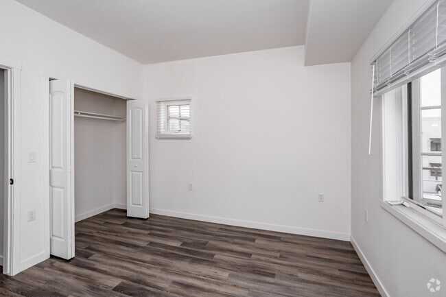 2HAB, 2BA - 1,180&nbsp;ft² - Catalina Luxury Apartments