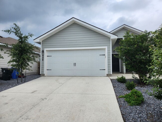 Building Photo - 620 Heathers Wy