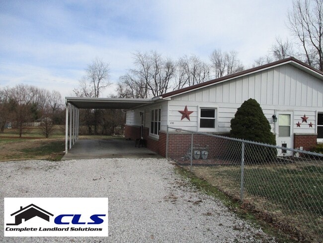 Photo - 4705 N Show St