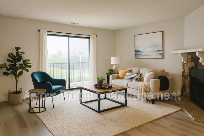 Photo - 2330 N 44th St Unidad 12