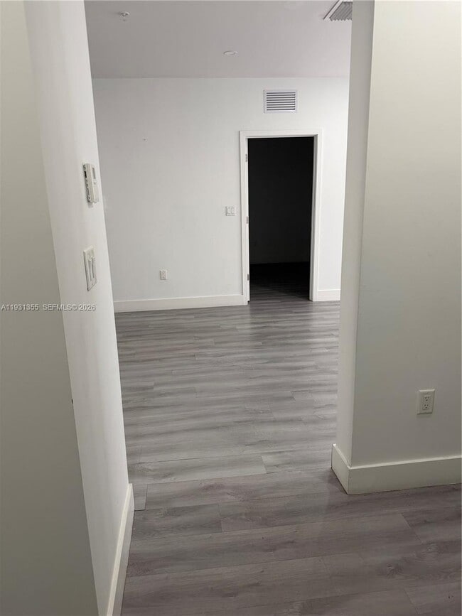 Photo - 853 E 24th St Unit 305