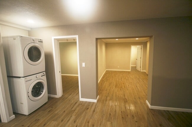 Kitchen - 1515 SE Mill St Unit Apt 2