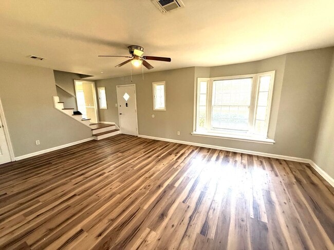 Photo - ** 4 bed 2.5 bath located in Edgewood ** Call 334-366-9198 to schedule a self tour