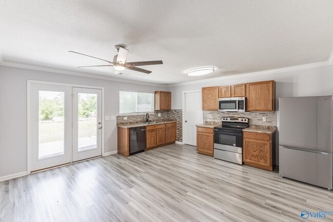 Photo - 163 Sedgewick Dr