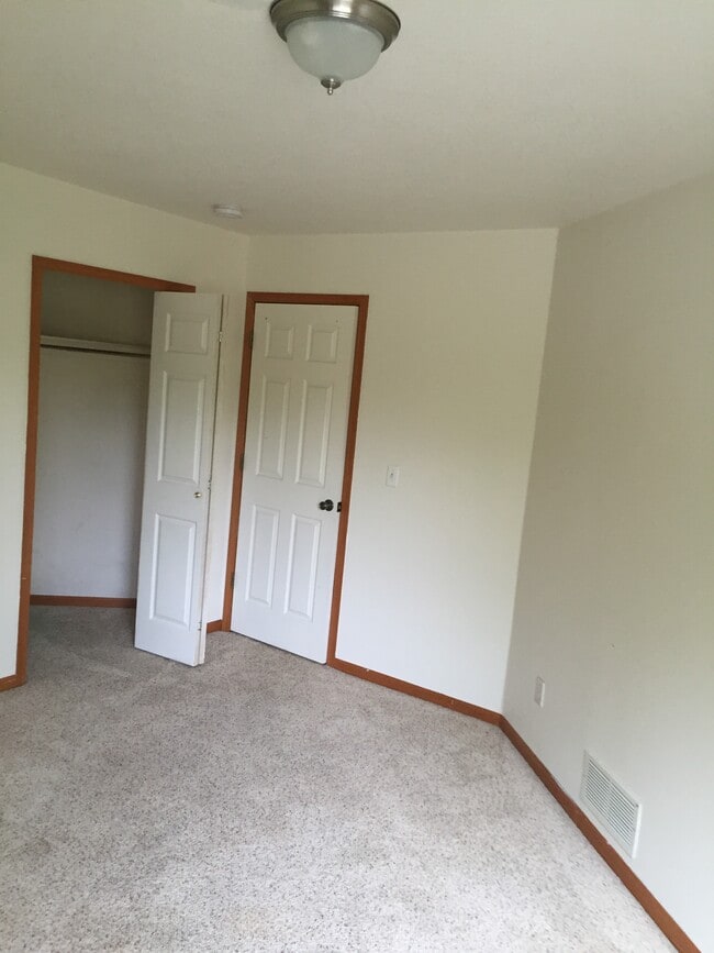 1637 Westbridge Dr Unidad B2
