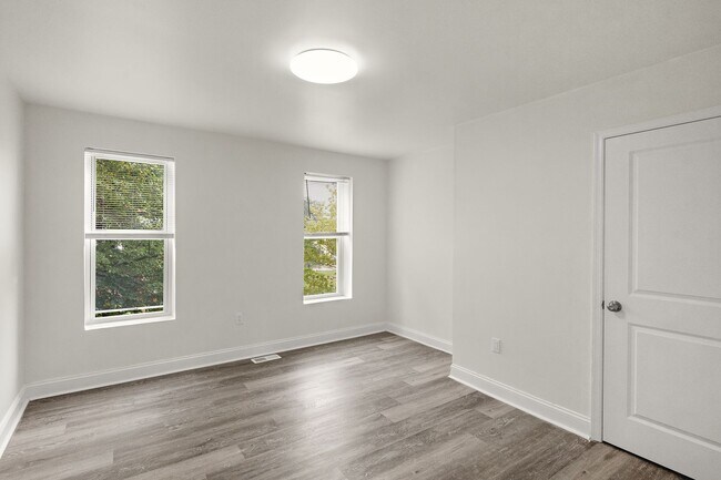 Photo - Gorgeous 4 Bedroom is Penn North