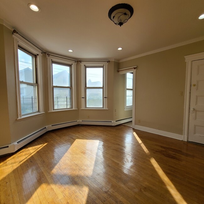 Photo - 616 36th St Unit 2