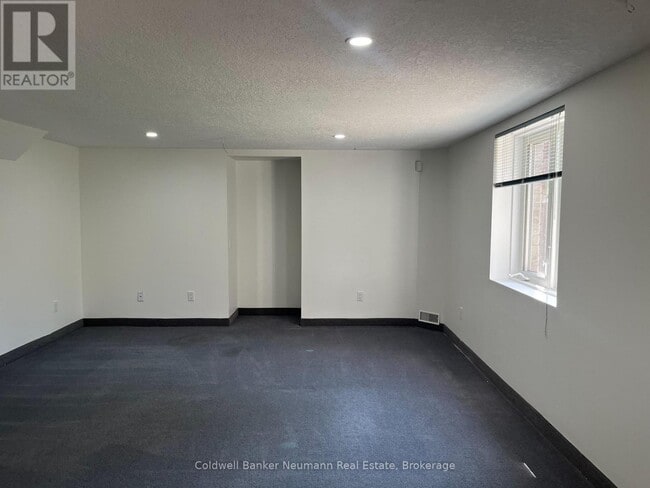Photo - 198 Summerfield Dr