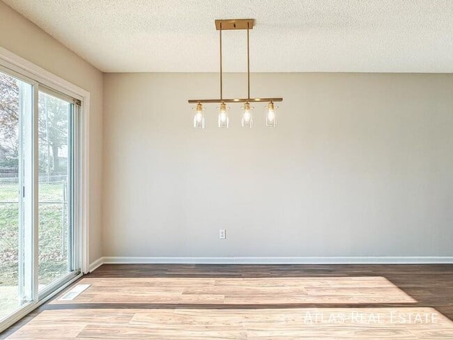 Photo - 1633 W Prairie St