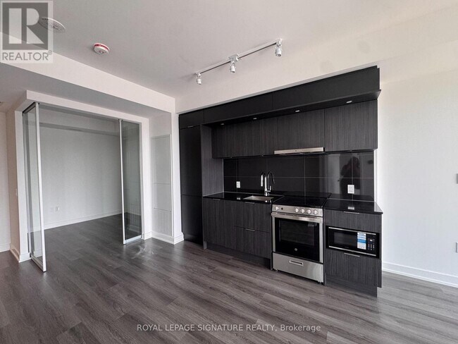 Photo - 448 Burnhamthorpe Rd W Unit 4601