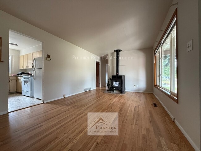 Photo - 109 Jasper Dr