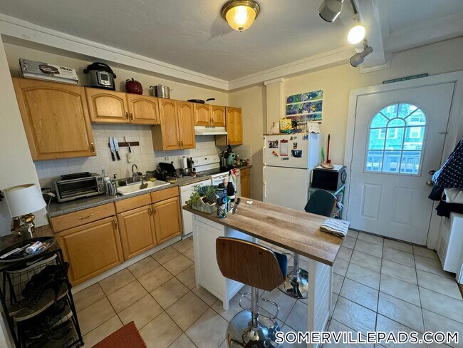 Photo - 38 Bond St Unit 3R