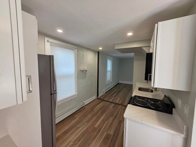 Photo - 3 St John St Unit 3