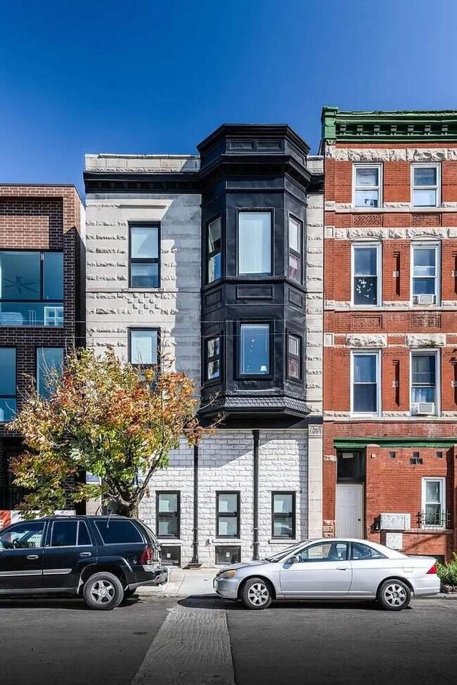 Building Photo - 2001 S Allport St Unit 2F